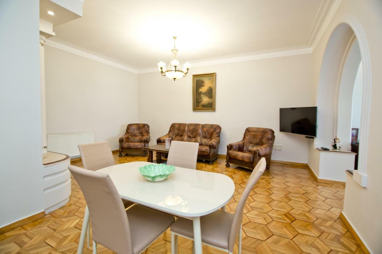 Seaside Luxury Apartment Batumi Exterior photo